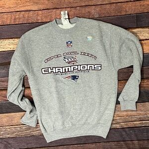 New England Patriots Super Bowl XXXVI NFL Football New Sweatshirt Kids Youth XL